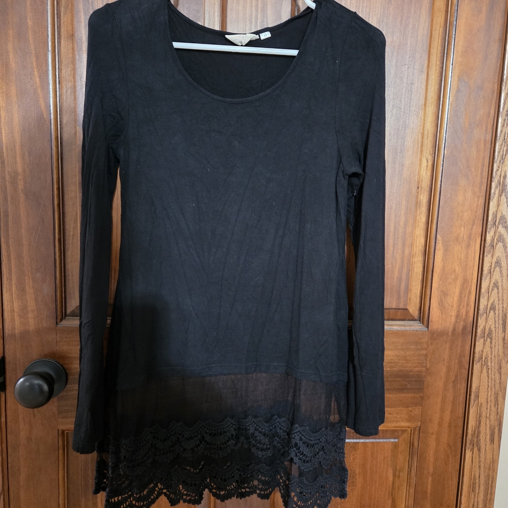 Chic Black Lace Trim Women's Tunic